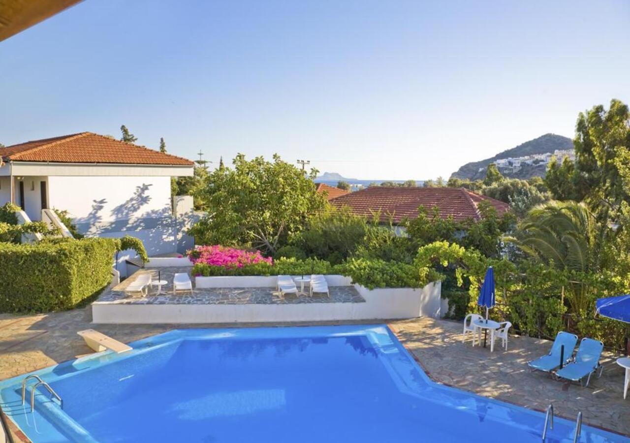 Sunningdale Hotel Agia Galini  Exterior photo