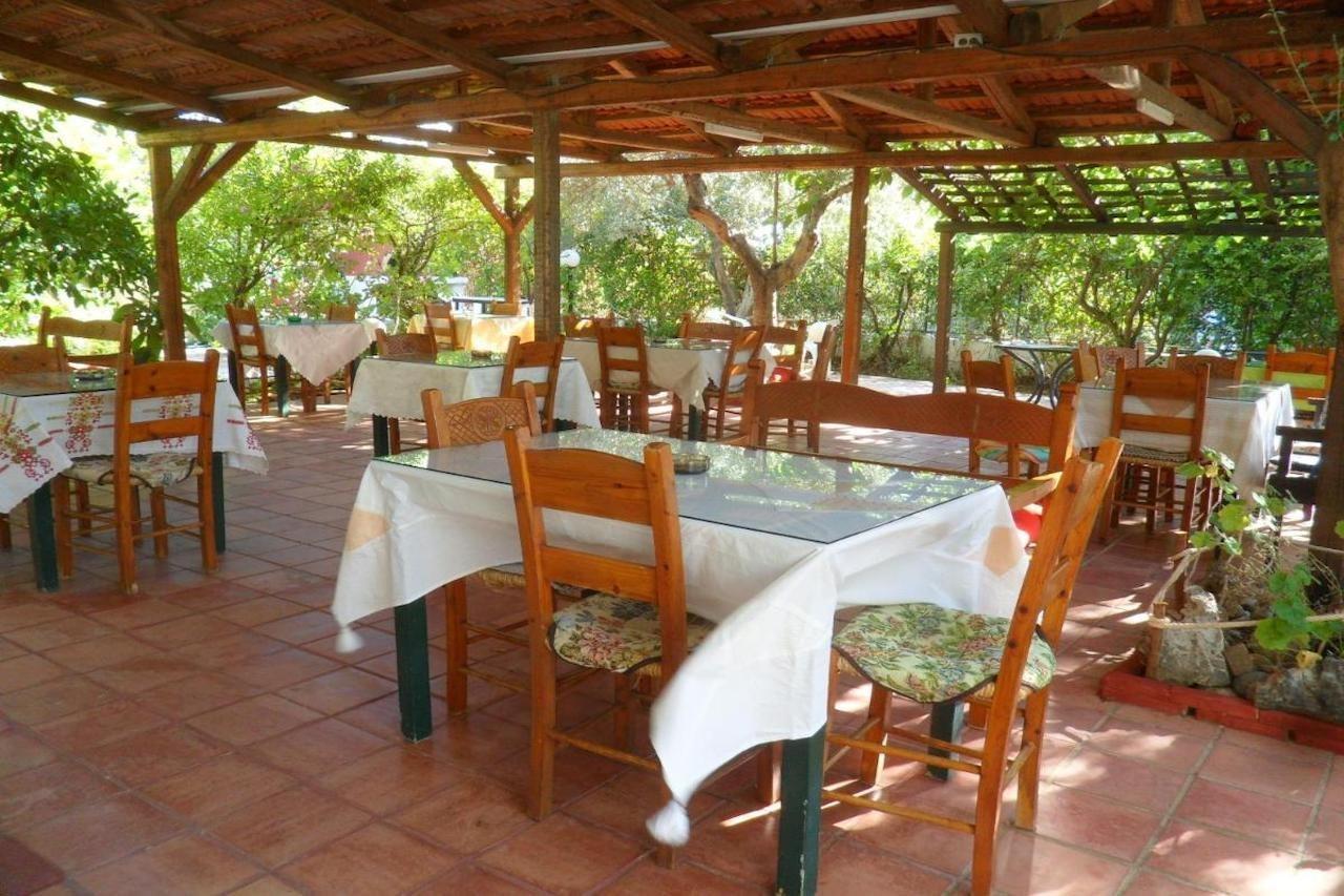 Sunningdale Hotel Agia Galini  Exterior photo